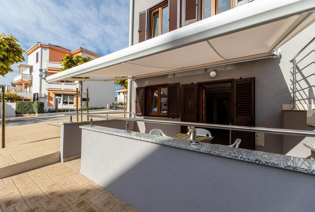 Apartments Crnekovic III Башка Екстер'єр фото