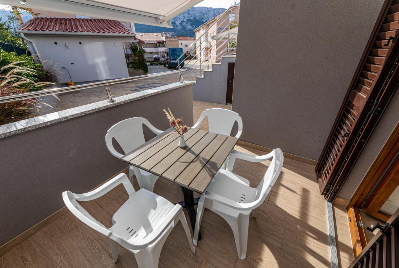 Apartments Crnekovic III Башка Екстер'єр фото