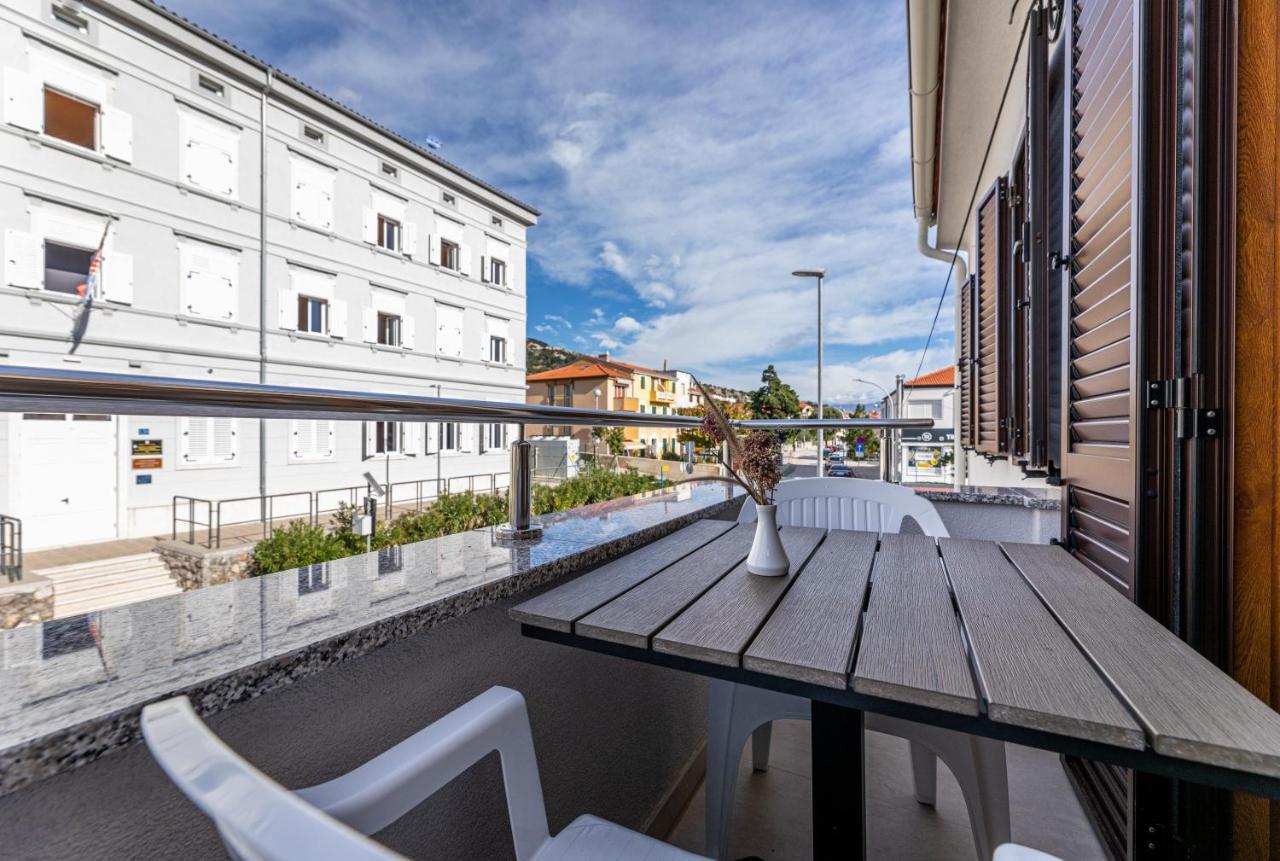 Apartments Crnekovic III Башка Екстер'єр фото